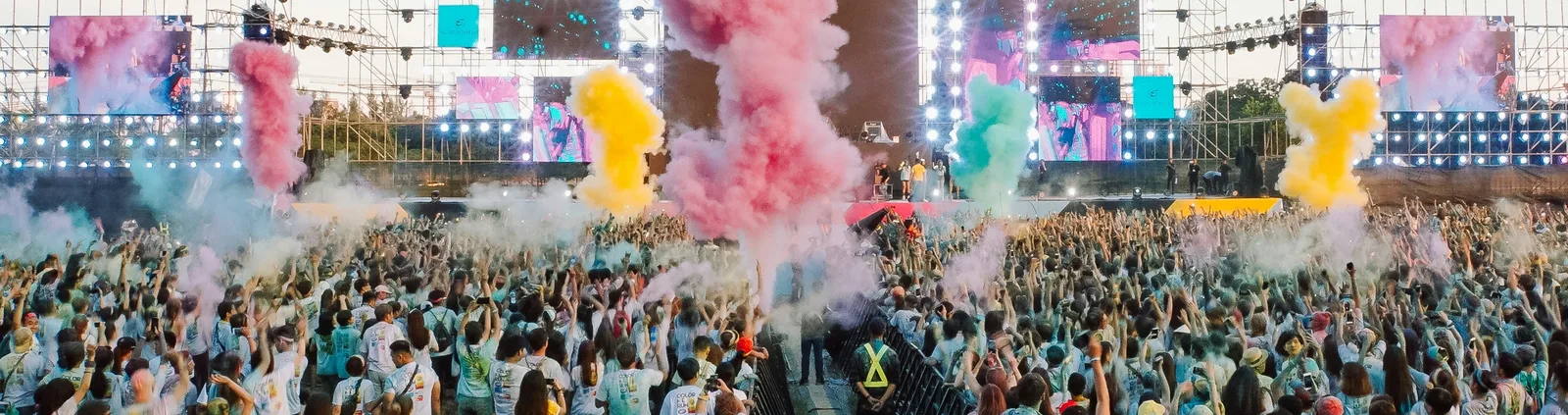 WiFi 6 of WiFi 7 op je outdoor-event? Waarom het label minder telt dan je denkt
